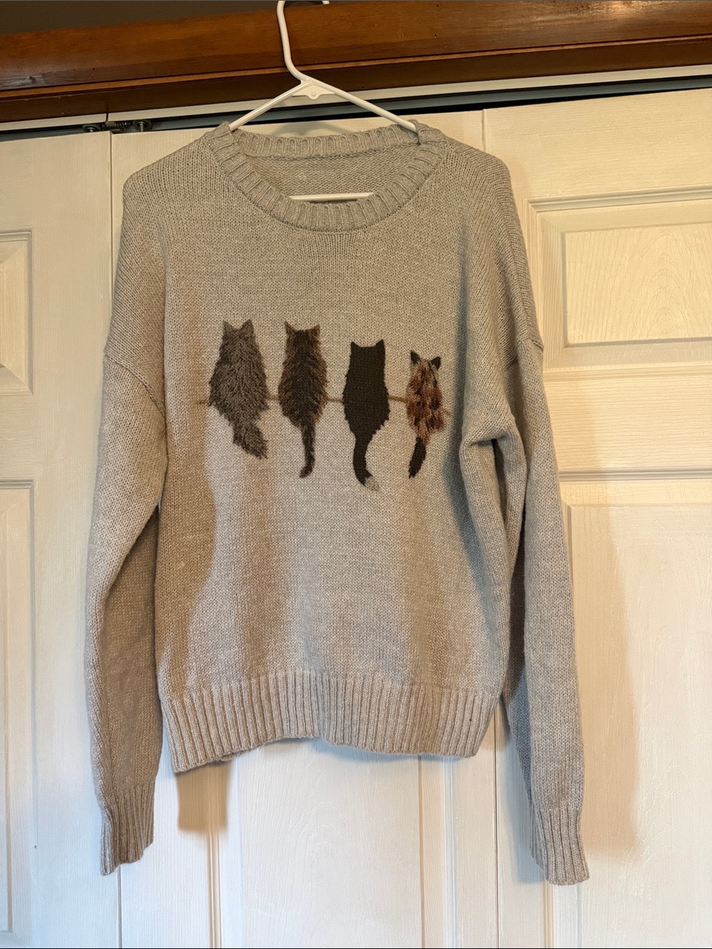 Cozy Gray Sweater with Cat Row Motif
